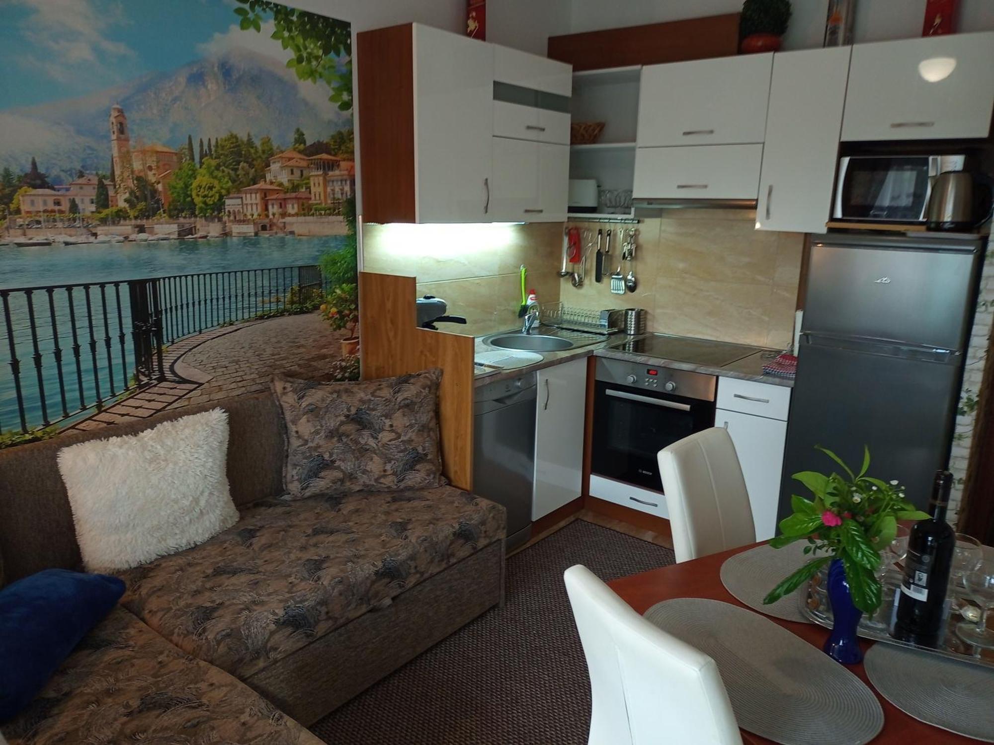 Riviera Apartman Хайдусобосло Экстерьер фото